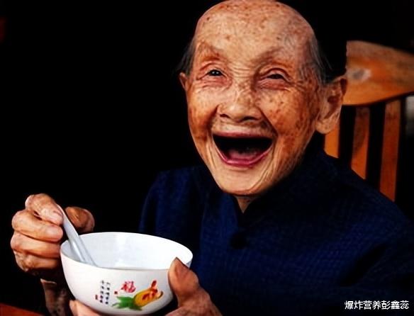 |60多岁退休后，从一日三餐变成一日两餐，这种饮食方式能长寿吗？