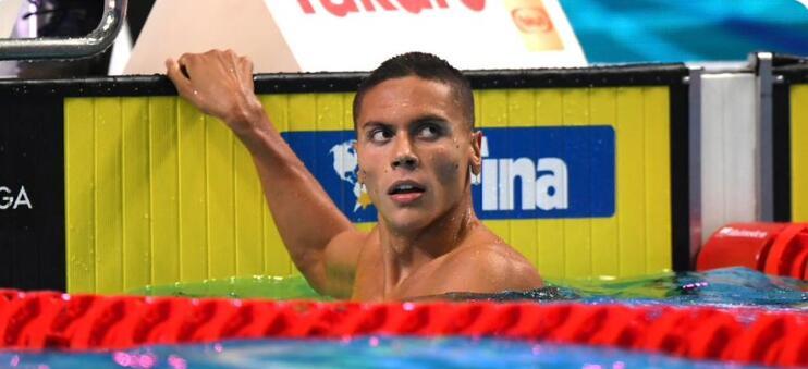 孙杨|游泳世锦赛17岁小将200自惊人成绩夺冠 韩国选手险破孙杨亚洲纪录