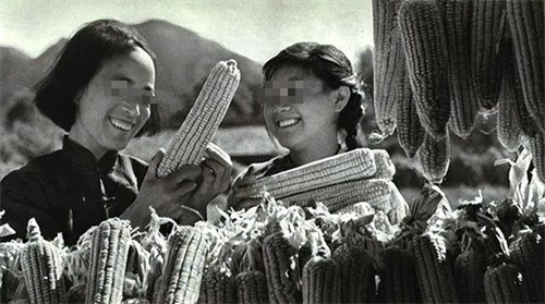 1977年,贵州山洞发现2具年轻女尸,警方深入调查,又找出8具女尸