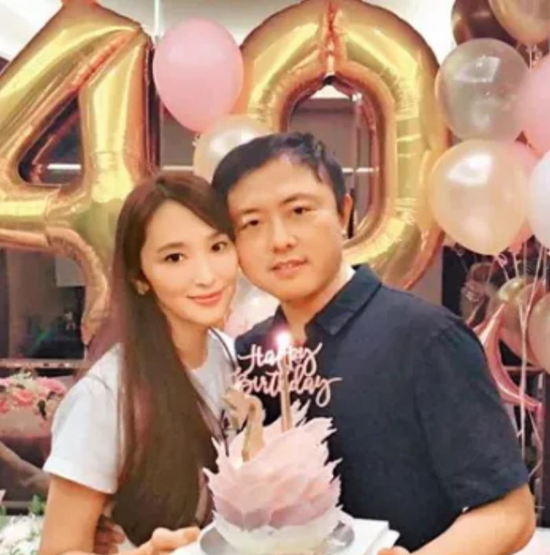 腾讯视频|吴佩慈：35岁未婚先孕，6年连生4胎，如今44岁依旧没能嫁进豪门