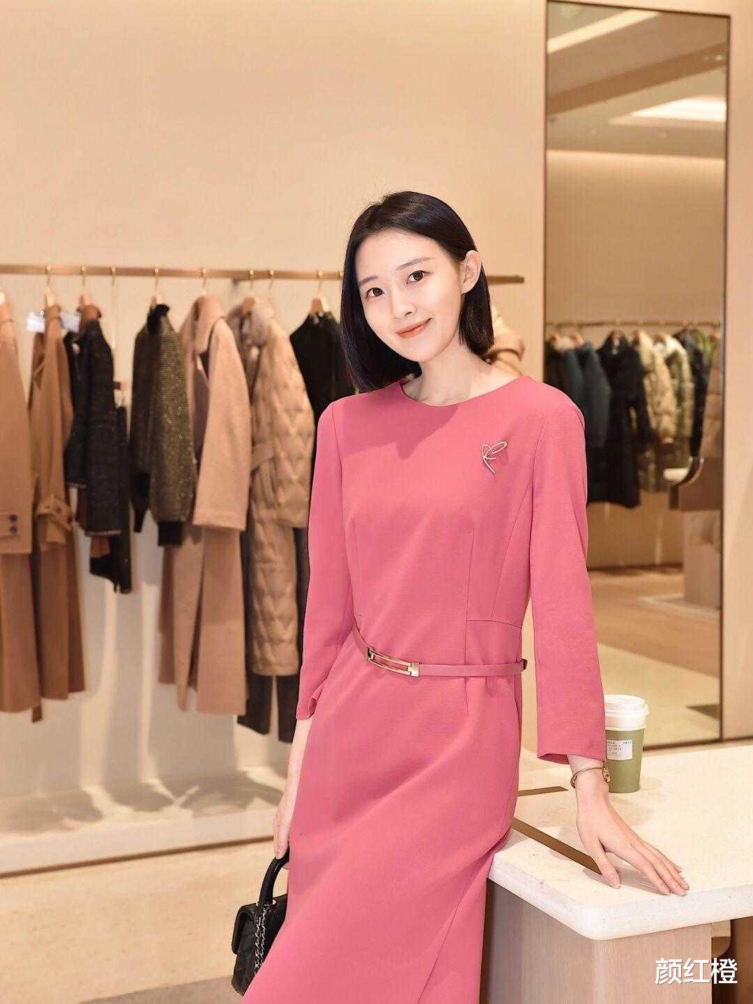 穿衣搭配|早春职场怎么穿更洋气？借鉴这几组搭配方式，简约日常又有气场