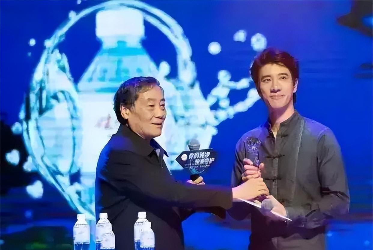 宗馥莉|纪实娃哈哈董事宗馥莉，曾因换掉王力宏被群嘲，如今被赞有先见之明