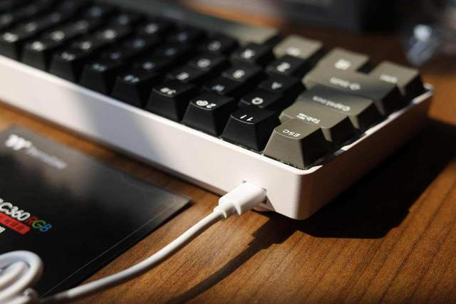 鼠标|TT领航员C360机械键盘+探索者X2鼠标,三模、RGB,想要的都有了