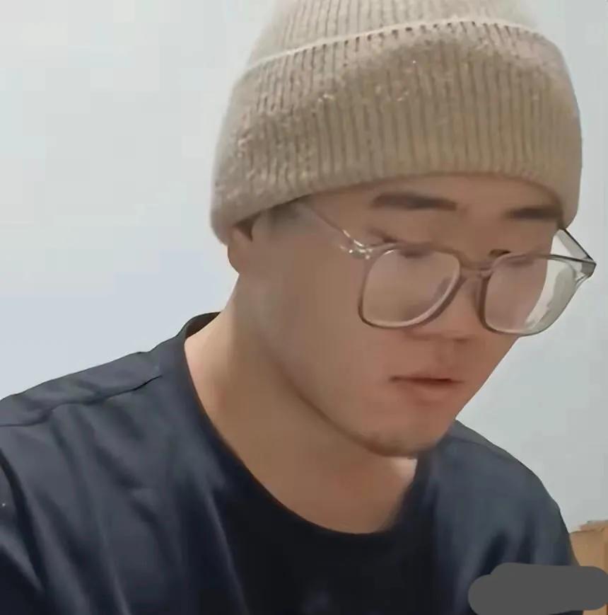 王佳颖|山东：“陈培遥和王佳颖”炒作成为网红，直播后当天被封禁