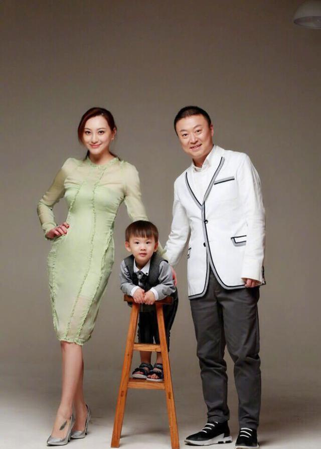 张雅晴|马琳二婚妻子大变样!身材发福,与当年拍婚纱照时判若两人!