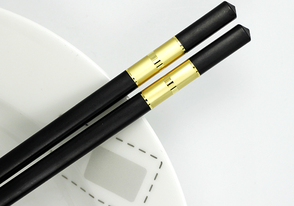 这4样厨房用品被列入“黑名单”,建议女人,该扔就扔