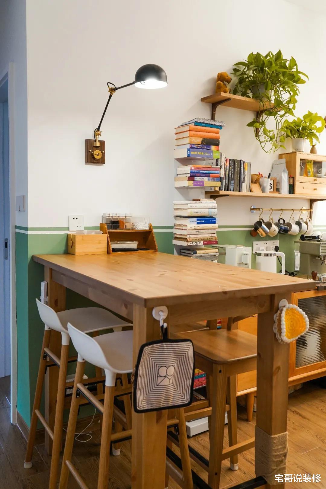 广州32岁小姐姐45㎡的家,虽满是杂物,却被打理得井井有条,羡慕