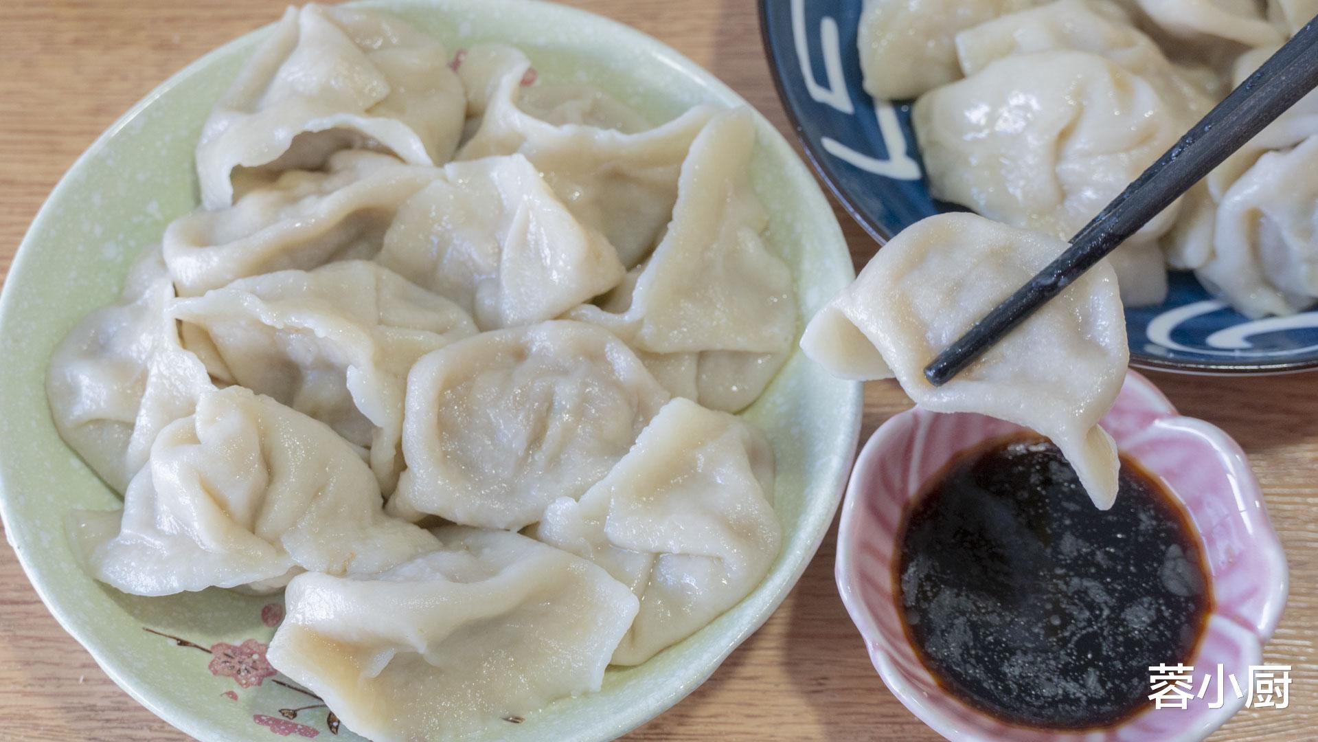 明天大年初一，吃什么记得遵循“6样”，虎年行大运，老规矩别忘