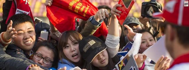 刘德华|15年了，那个为嫁刘德华逼得父亲卖肾、跳海自尽的女儿，现况如何