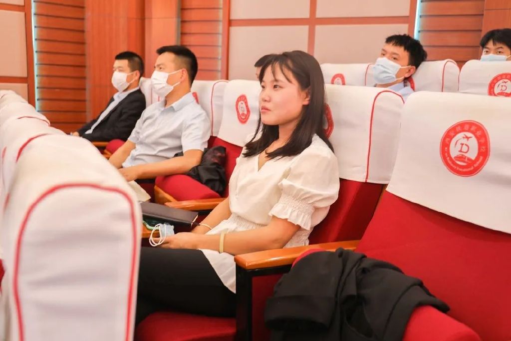 春夏穿搭|职业教育活动周丨高居红教授专题讲座中等职业教育改革与发展动态