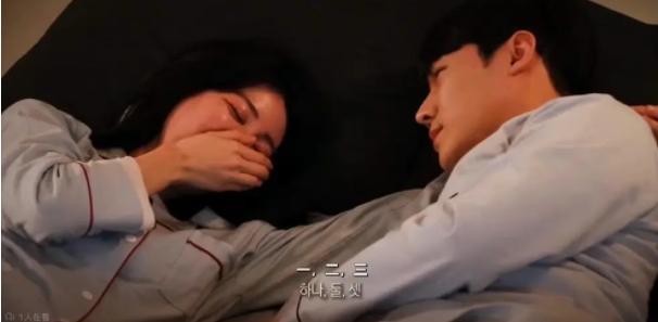 成毅|第一次见面就在床上、公开“换夫换妻”？我们看恋综到底在看什么