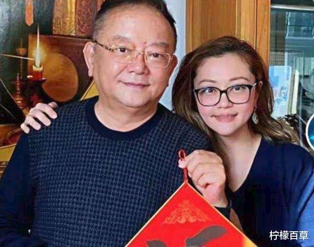 王刚|一婚娶美女演员，二婚娶知名歌手，三婚娶乐器教授，73岁的他过得怎样