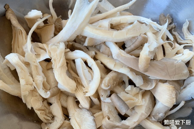 罗汉果|建议中老年人：少吃猪肉和鸡肉，多吃3种“植物肉”，营养又健康