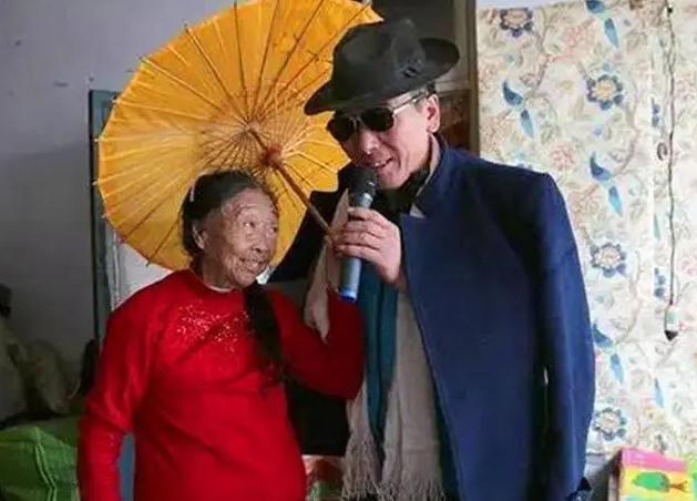 李玉成|马玉琴过85岁大寿,70岁婆婆到场祝贺,真实身份被扒,网友:该封