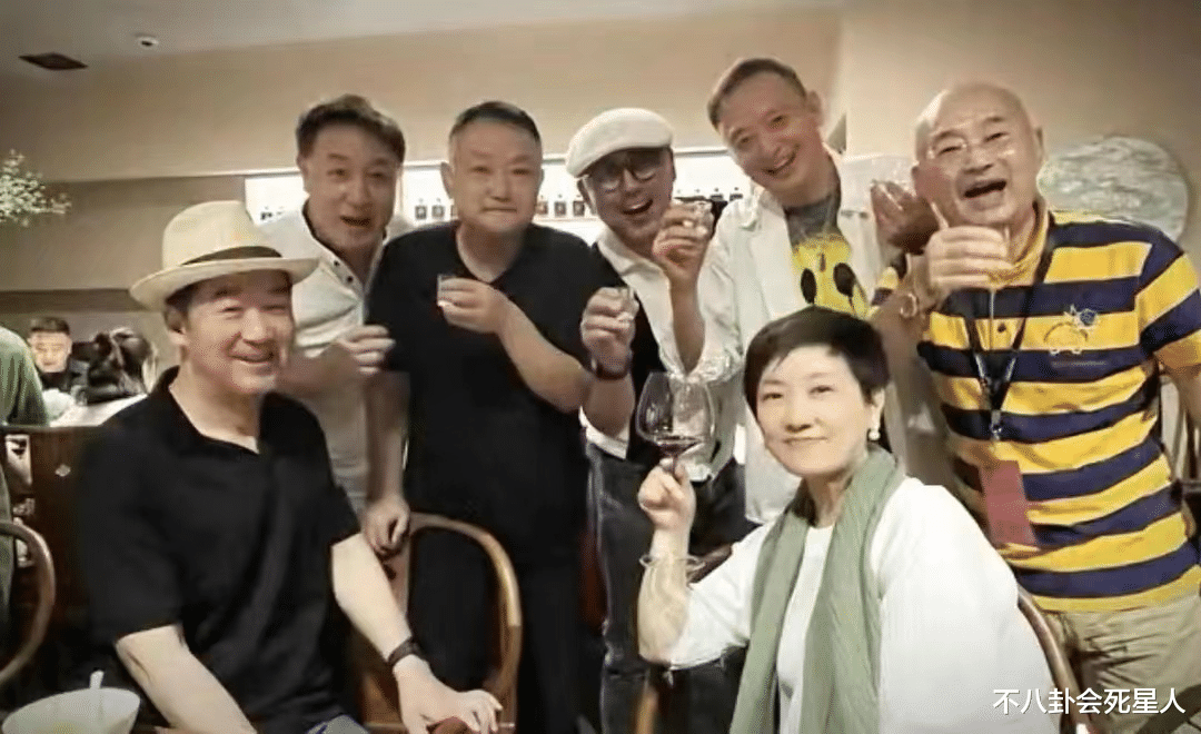 周润发|12位60+男星群像:周润发佝偻如80,吕良伟一身腱子肉似小伙