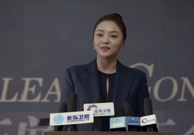 玫瑰之战|《玫瑰之战》开局“四场婚外情”:缺钱,才是中年女人最大的隐痛