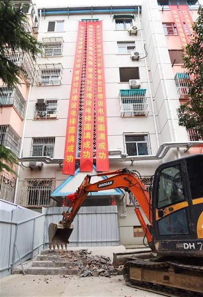 老小区改造装电梯,费用的分摊成为难题,为啥住户会为此“翻脸”