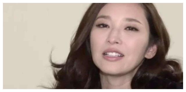 周焯华陈荣炼审判,纪晓波欠债销声匿迹,全身而退的竟是吴佩慈?