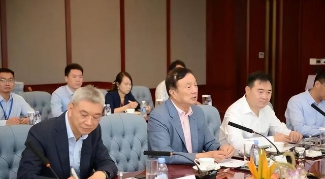 华为|华为再次出击签下三所大学，这次选择另辟蹊径，普本生乐开了花