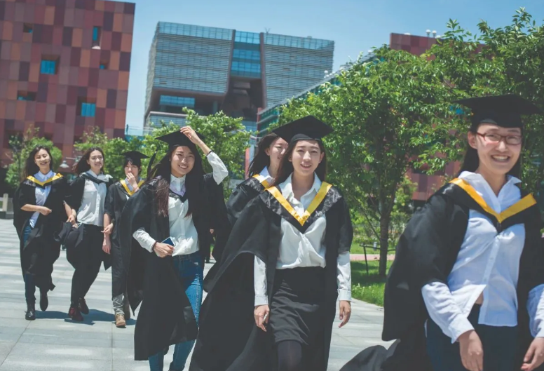 求职|“海归博士”求职比亚迪被拒,无奈发文求助,看完履历真不冤枉