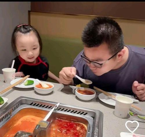 黑粉|田静开直播，黑粉骂郭威是呆子，田静霸气回怼，真是痛快