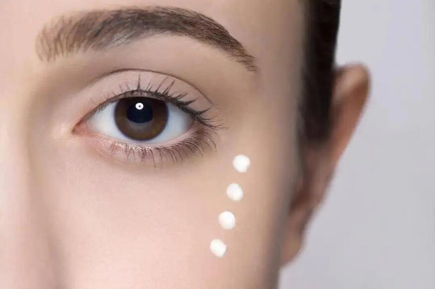 眼霜 用眼霜保养眼部你真的会吗？