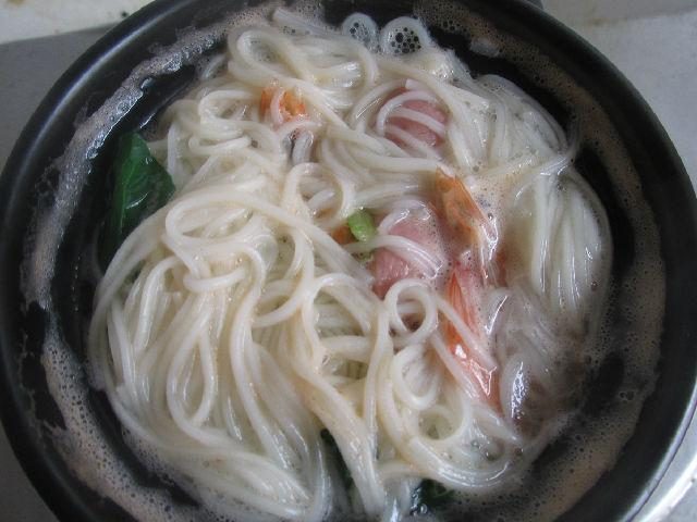 简简单单养胃早餐小面，清爽暖胃适合冬天吃，热乎乎吃起来舒服