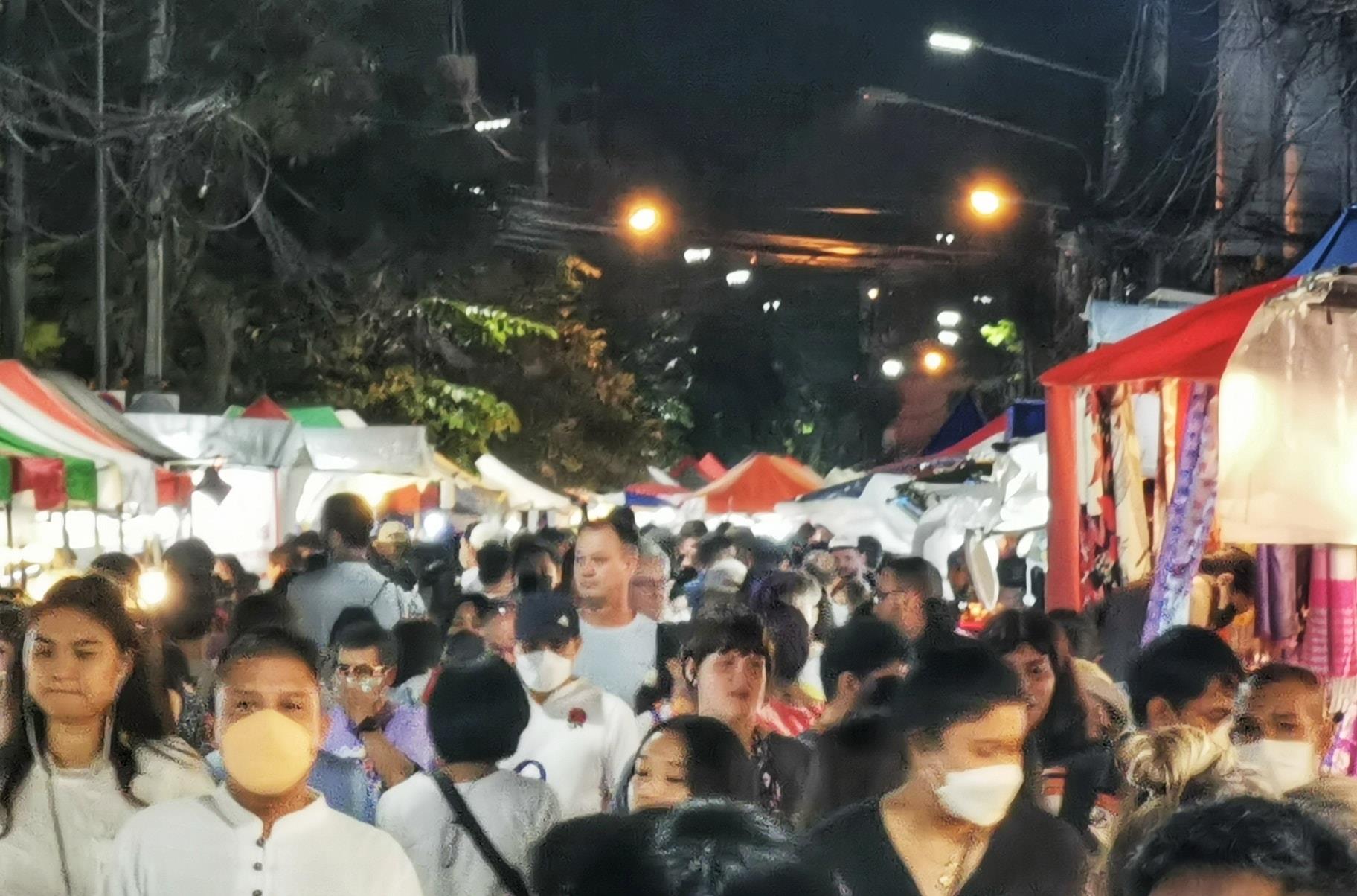 澳门|小长假促游，泰国清迈周末夜市恢复热闹景象