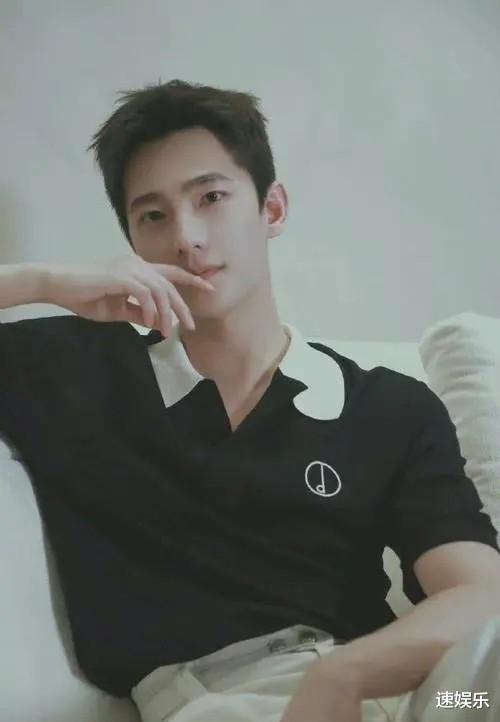 迪丽热巴|2022艺人红黑榜排名，龚俊、迪丽热巴、杨洋、周深、白鹿均上榜！