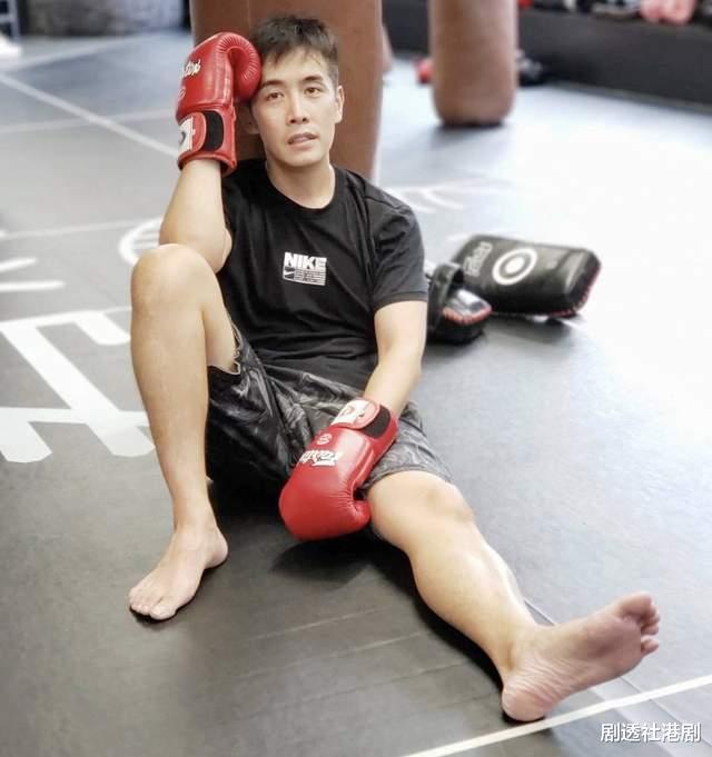 TVB|恭喜！著名港星15年后再度回巢TVB，去年顺利拿到内地居住证