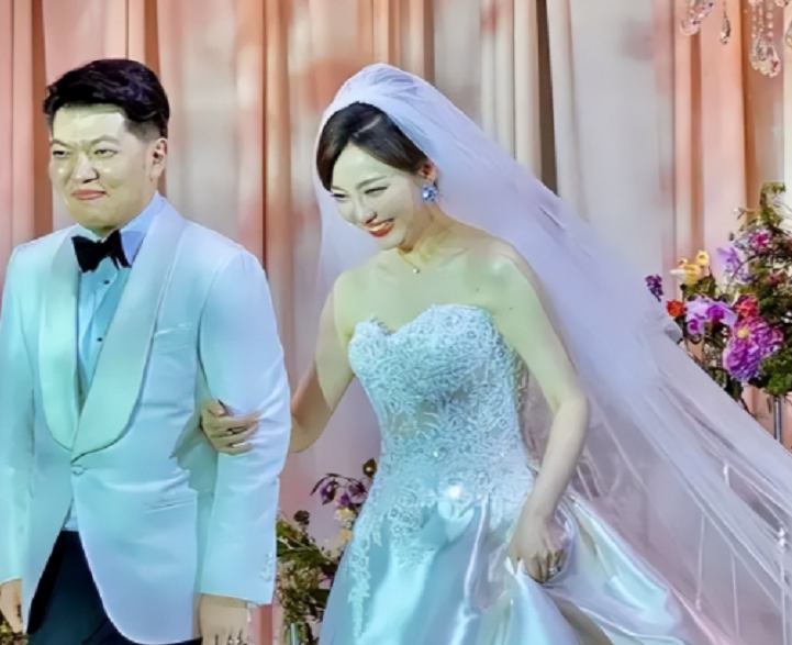 余声|知名主持余声被曝婚变，老公陷入侵犯丑闻，两人久未同框引猜测