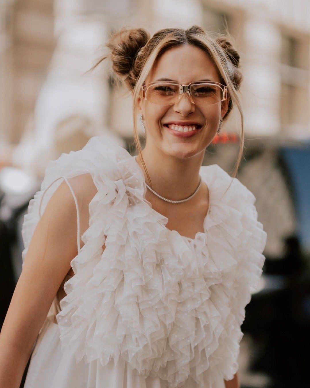 大海里全是水，谷爱凌胸部以下都是腿！时装周连换四套造型 真美