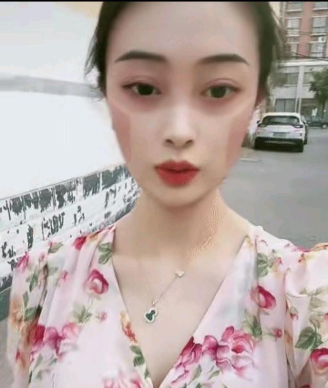 南京有多热?女子称从公厕出来热化了,网友:上厕所用9张纸擦汗