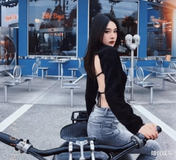 王力宏|范志毅女儿晒近照引热议！晒露背装尽显好身材，颜值气质堪称一绝