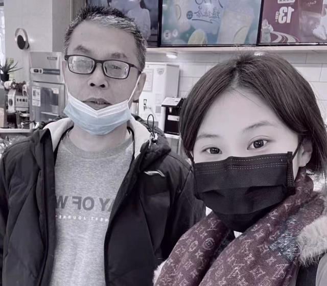 妮妮与许敏共赴二审,缅怀许舅舅被指蹭热度,云昊:哥哥一直陪你