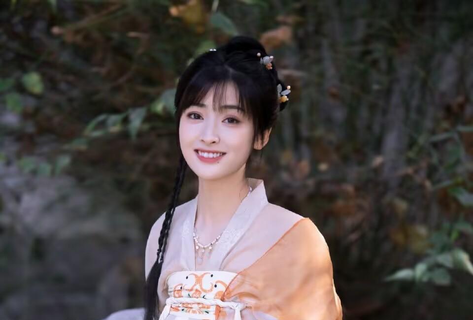 王鹤棣|王鹤棣、沈月被爆二搭，刘学义惊喜加盟，《月都花落》即将启动