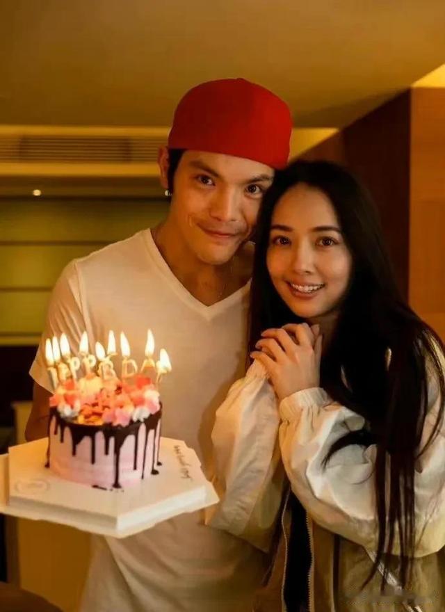 张译|向佐晒全家合照辟婚变传闻，张译演技令导演泪崩，李川疑新恋情