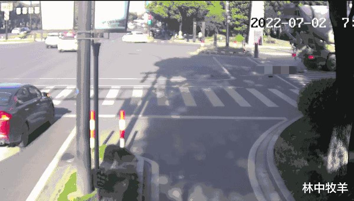 浙江金华婺城区宾虹西路华龙南街路口惨烈事故回顾:珍爱生命,远离大车