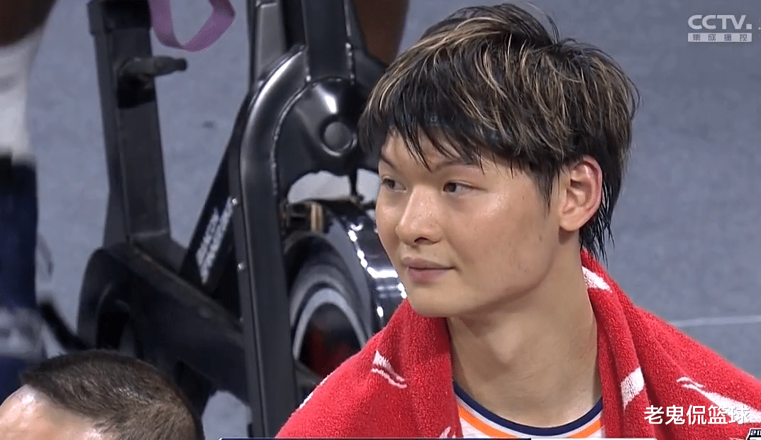 王珊珊|惨烈！赵岩昊伤退，孙铭徽45+7成大英雄，广厦3-0晋级与辽篮会师
