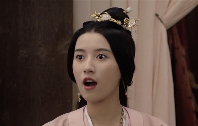 胡嘉欣|《星汉灿烂》借着吴磊的东风，胡嘉欣终于火了，只是晚了5年