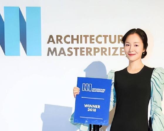 江一燕|江一燕承认已婚生女：3年前滑入深渊时怀孕，不堪网暴导致早产