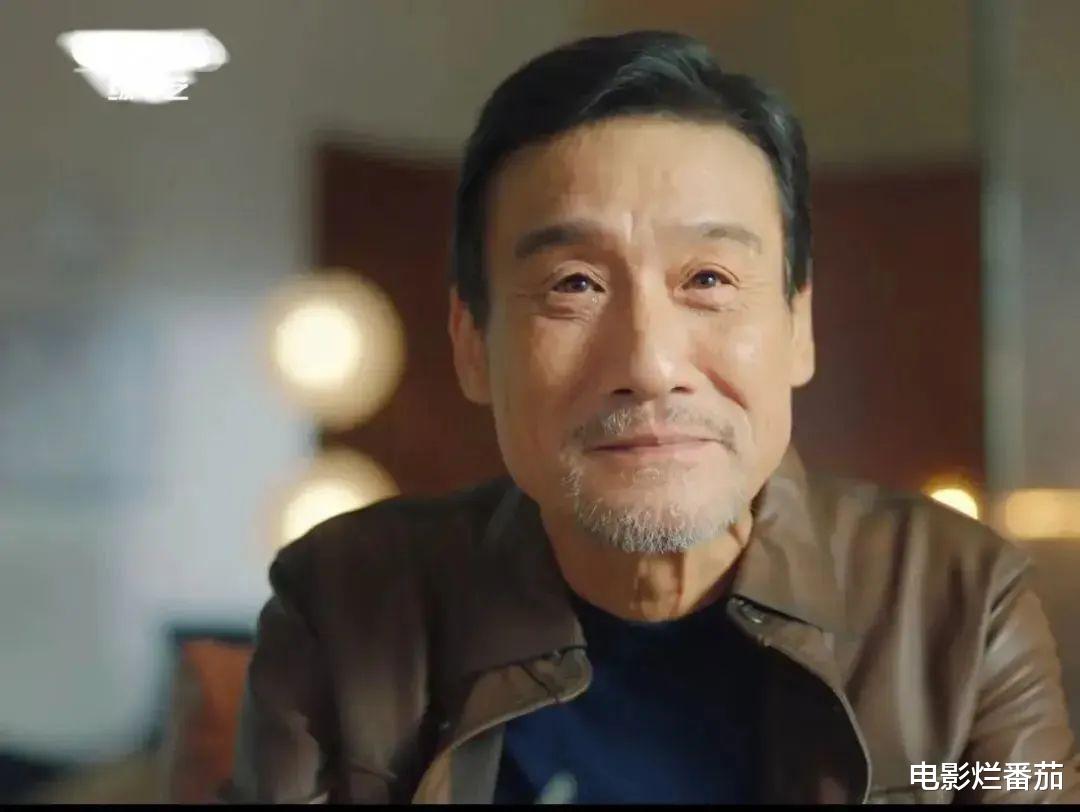 朱迅|五一晚会，宋祖儿白得耀眼，万茜包臀裙抢镜，朱迅穿旧衣风采不减