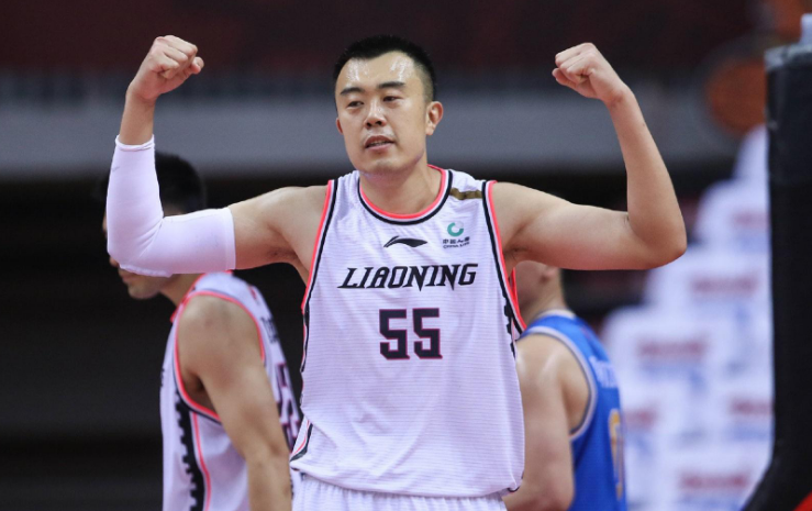贾利尔·奥卡福|无解奥卡福！梦幻脚步称霸内线，韩德君、易建联慌了吗？