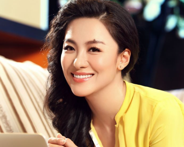 沈傲君|沈傲君：哪怕是女明星结婚也需要相信，求婚时，礼物让她惊喜