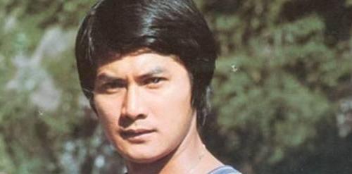 邓光荣|怒斥郑少秋，叫嚣向华强，一代枭雄邓光荣到底有多硬的实力？