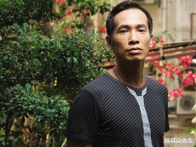 李连杰|陈豪评价李连杰，李连杰的枪法非常快，我比不上他的速度