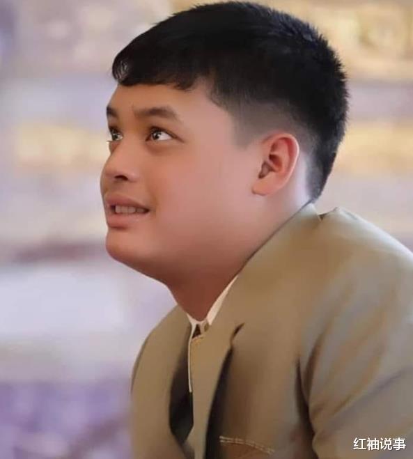 洗面奶 7岁提帮功减肥成功，啤酒肚消失不见变帅气，继承西拉米盛世美颜