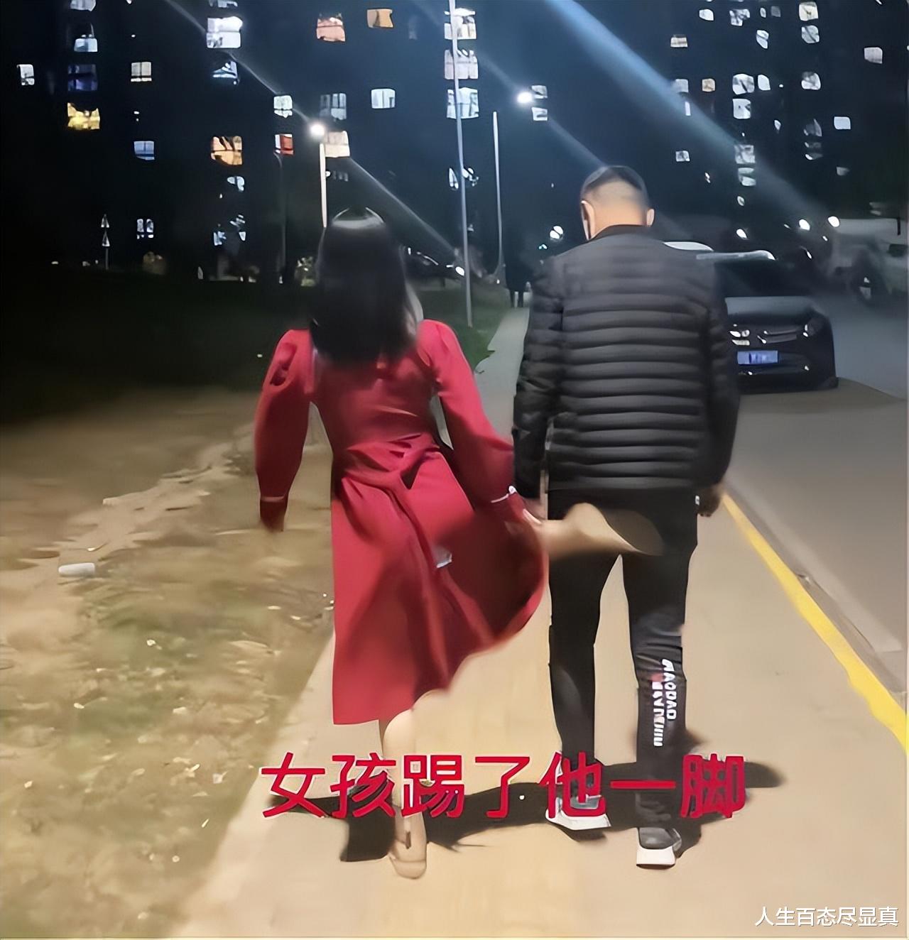 男子失业遇中年危机,女友用撒娇减轻压力,被他一脚踹出3米远