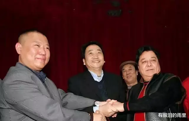 李寅飞|不愧是德云社旧将！李寅飞谈牡丹奖：卖不出票，得800个奖也没用