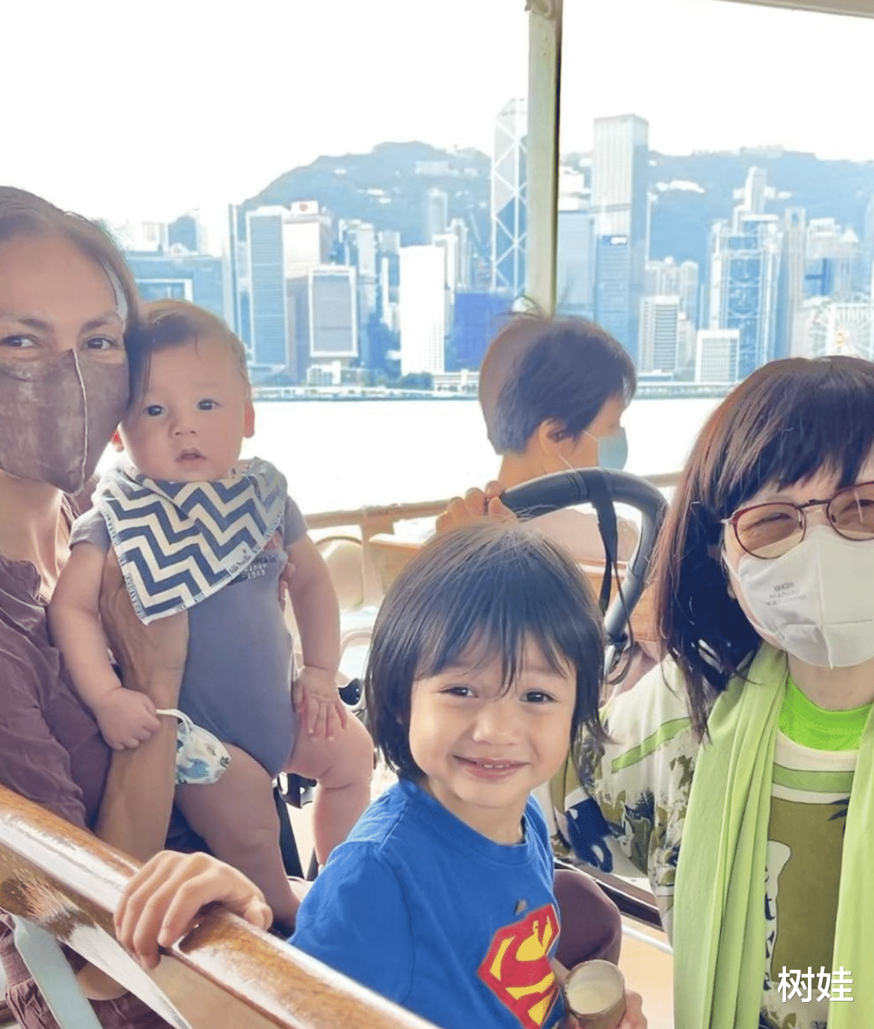 王力宏|王力宏前任补办结婚手续，与印度富商生活7年，声称为两子才注册